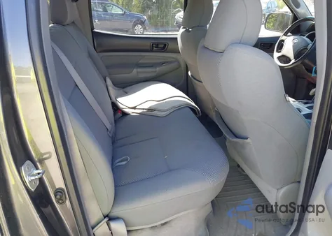 2010 Toyota Tacoma Base V6 z USA, uszkodzony, nr VIN 3TMLU4EN3AM043940